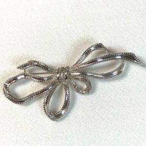 Trifari Bow Ribbon Silver Tone Brooch Pin